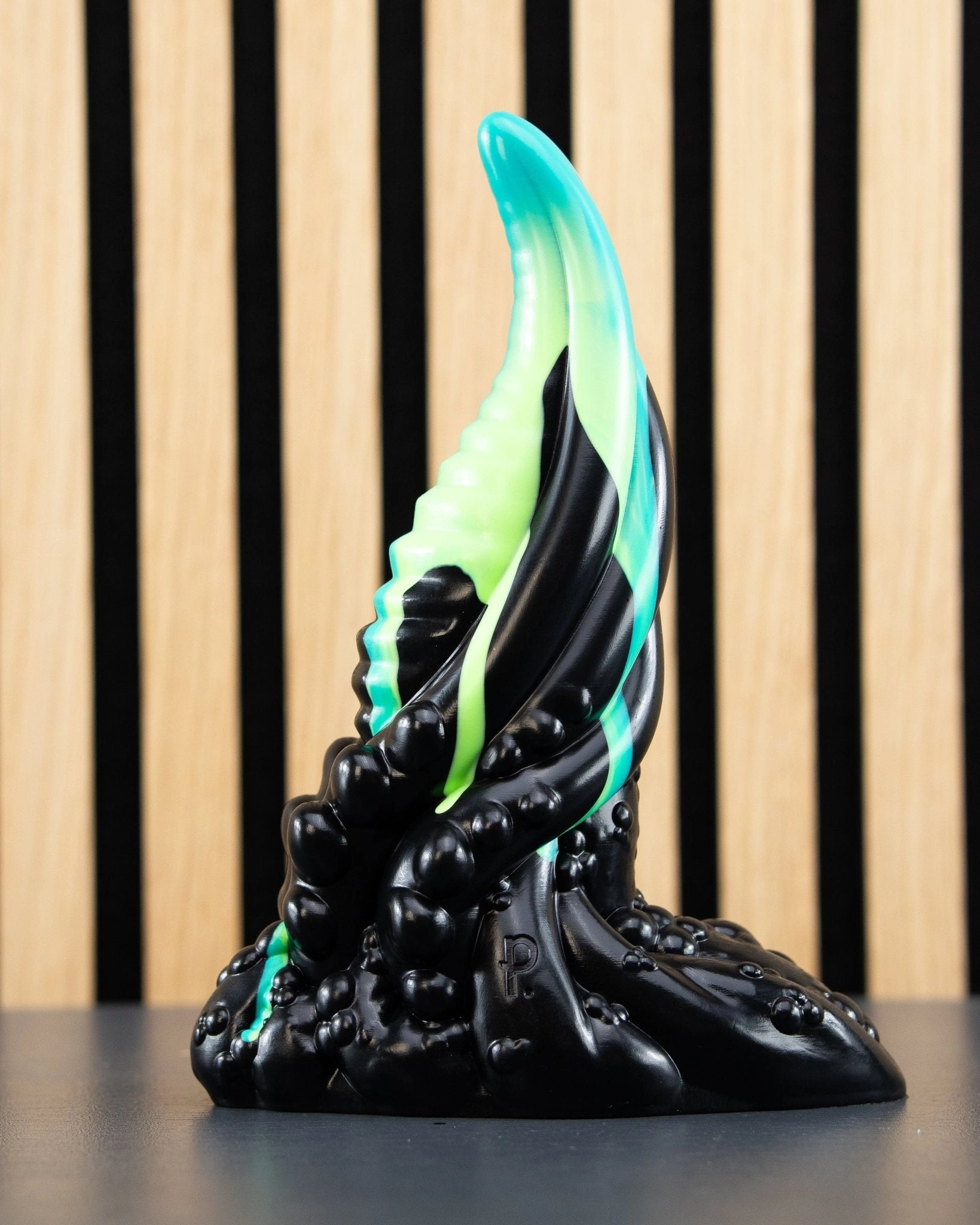 Lenea - Trophy, Medium