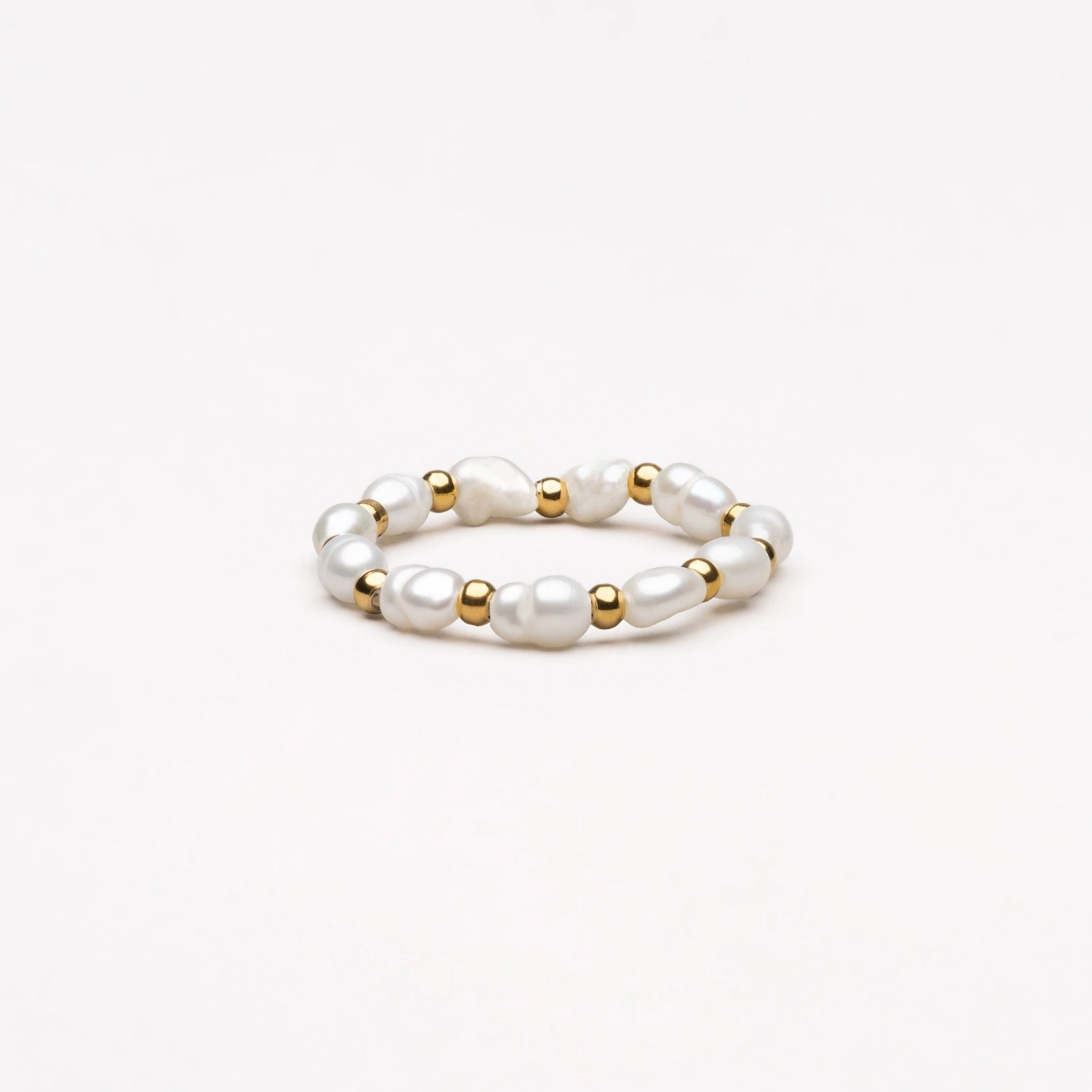 "Isle" Ring